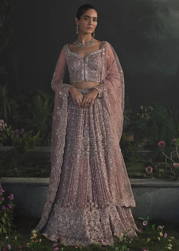 erum-khan-bridal-lehenga-designs-in-embellished-heavy-hand-needle-work-for-bridal-wear-ek-021-ex-couture-021