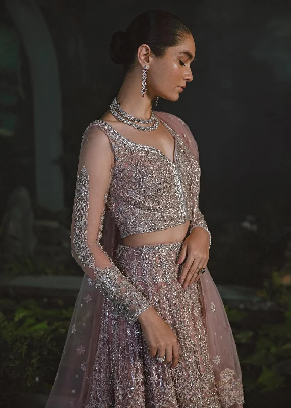 erum-khan-bridal-lehenga-designs-in-embellished-heavy-hand-needle-work-for-bridal-wear-ek-021-ex-couture-021